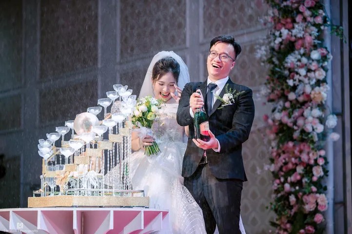 Anh vẫn muốn hẹn hò với em / I Still Want to Date You