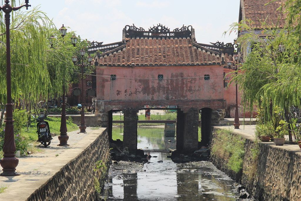 Hanoi to Hoi An (2026): Fly, Take the Train, or Go via Huế?