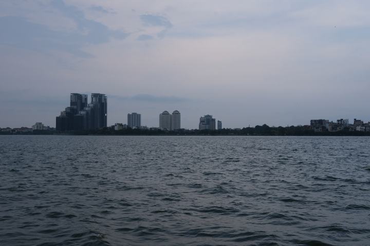 West Lake (Hồ Tây) Hanoi: Trấn Quốc Pagoda, Sunsets, Cycling and Where to Eat