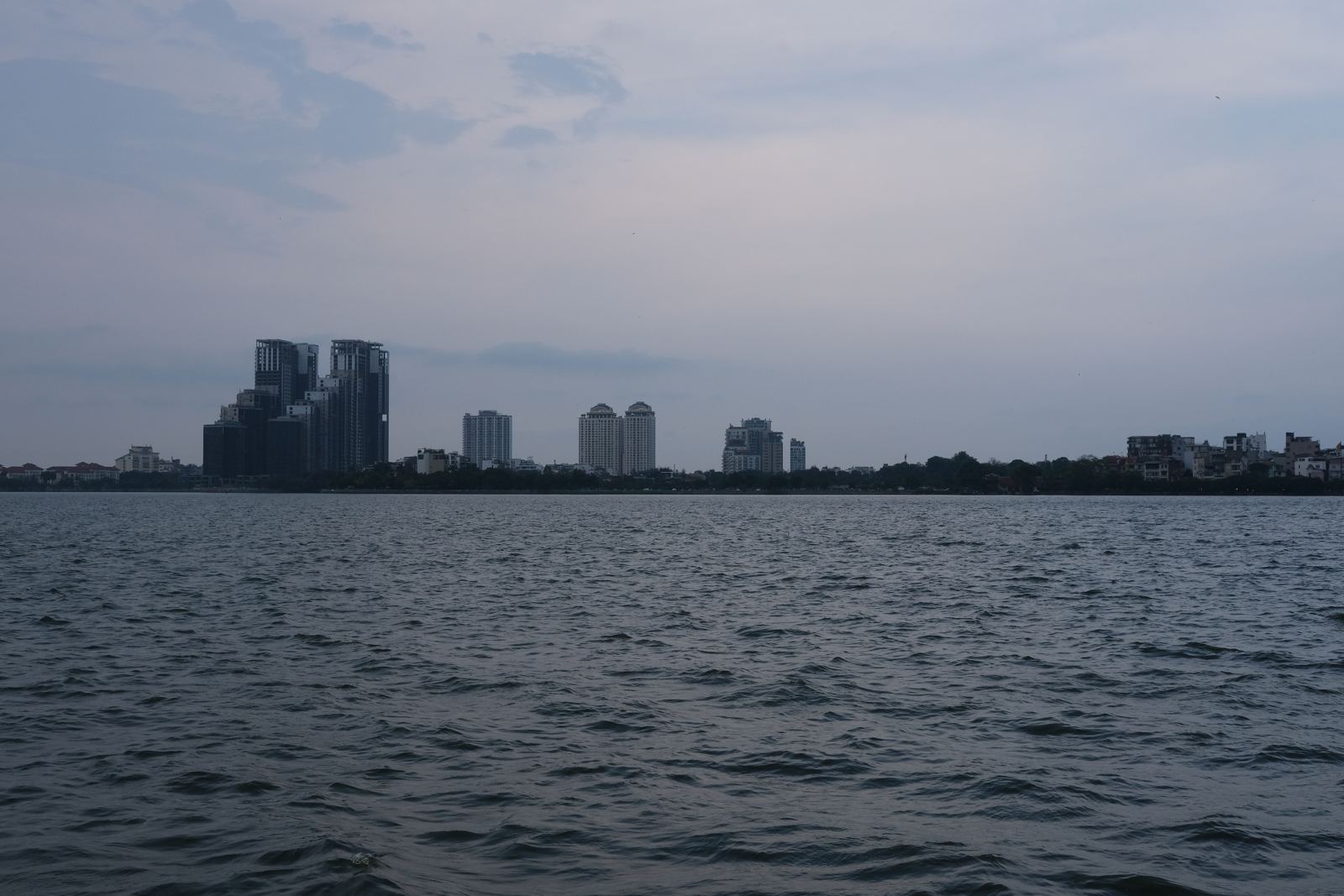 West Lake (Hồ Tây) Hanoi: Trấn Quốc Pagoda, Sunsets, Cycling and Where to Eat